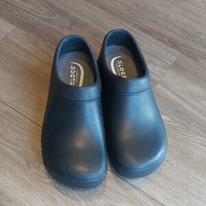Klogs Men's Classic Black Slip-Ons